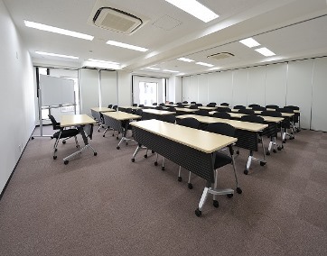 会議室B＋C（縦スクール型35名）