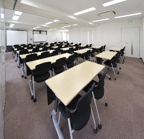会議室A＋B＋C（縦スクール型48名）